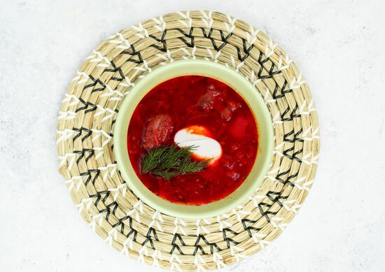 Biešu zupa ar cūkgaļu